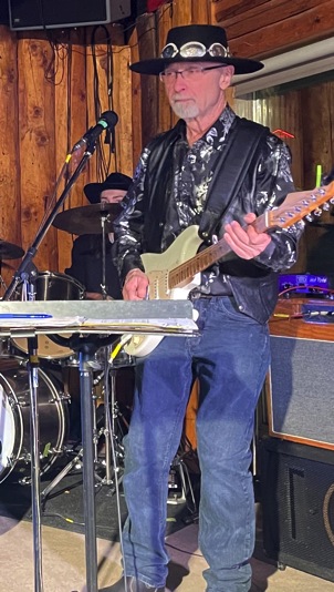 Windjammers at Cactus Annies-5_2024.01.19 Jeff crop